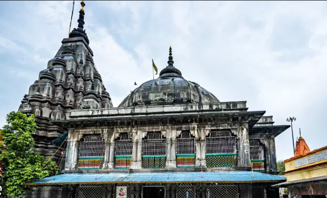 Vishnupad Temple